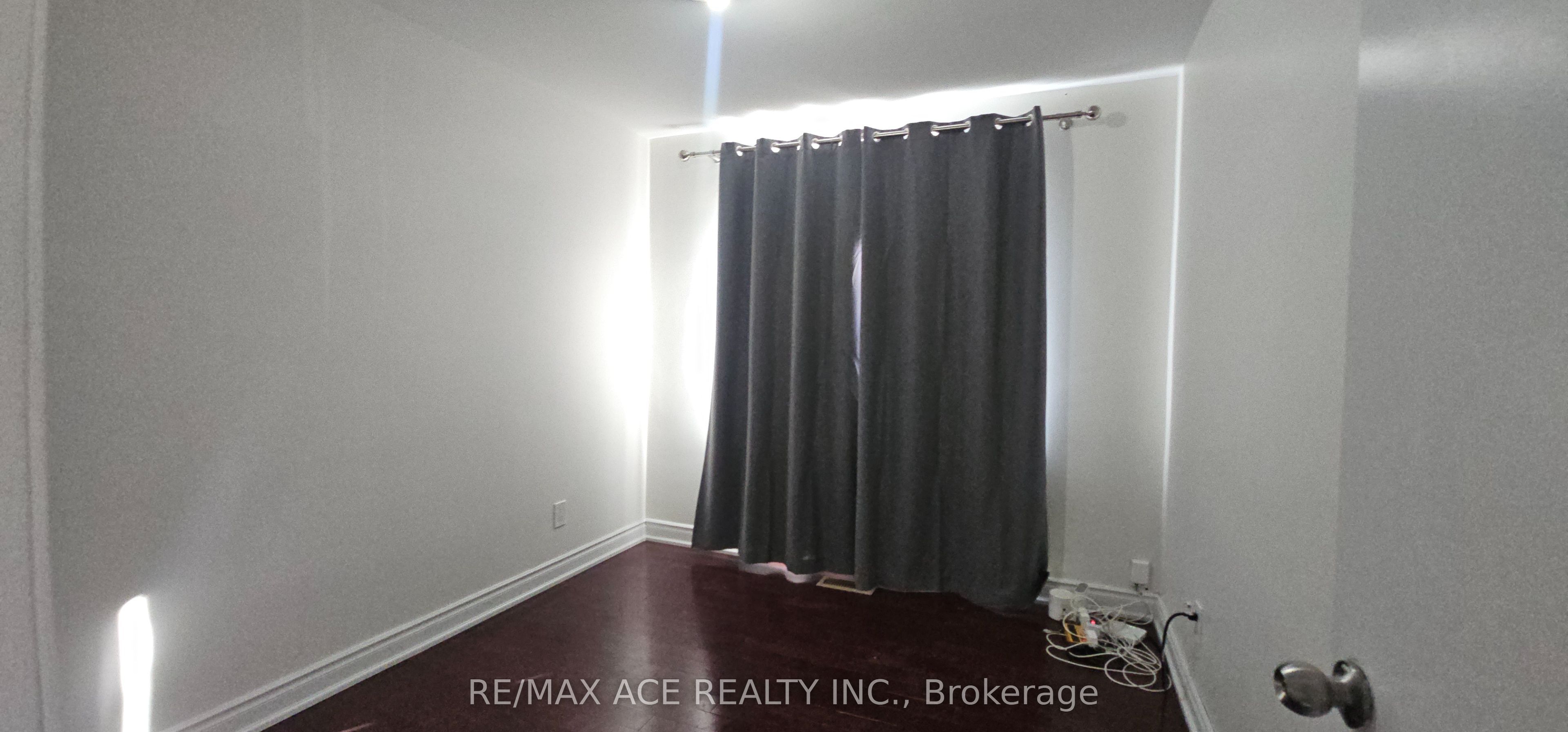 87 Lynnbrook Drive Main Property Photo 15