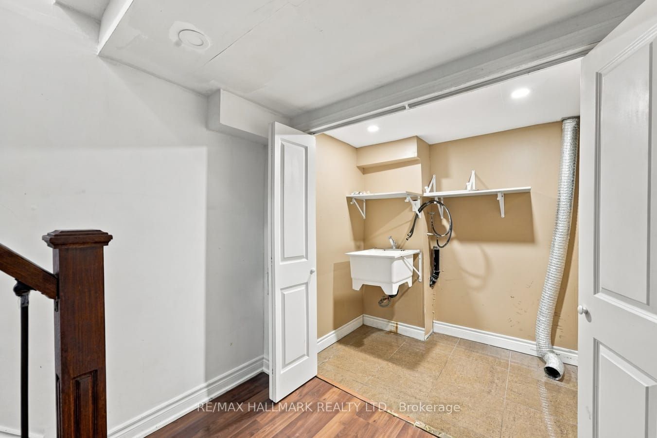 50 Verne Crescent 42 Property Photo 28