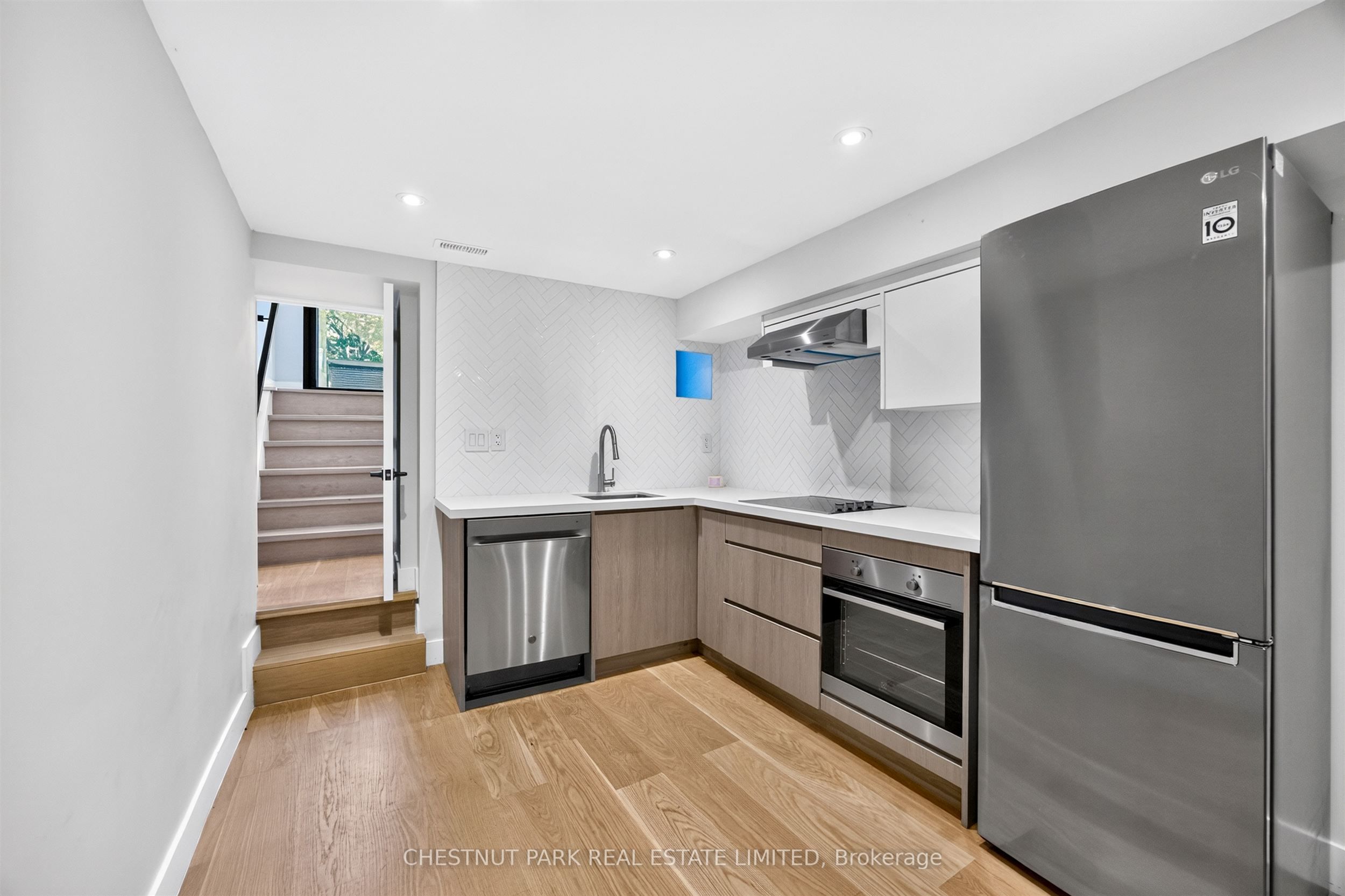 26 Caroline Avenue Property Photo 37