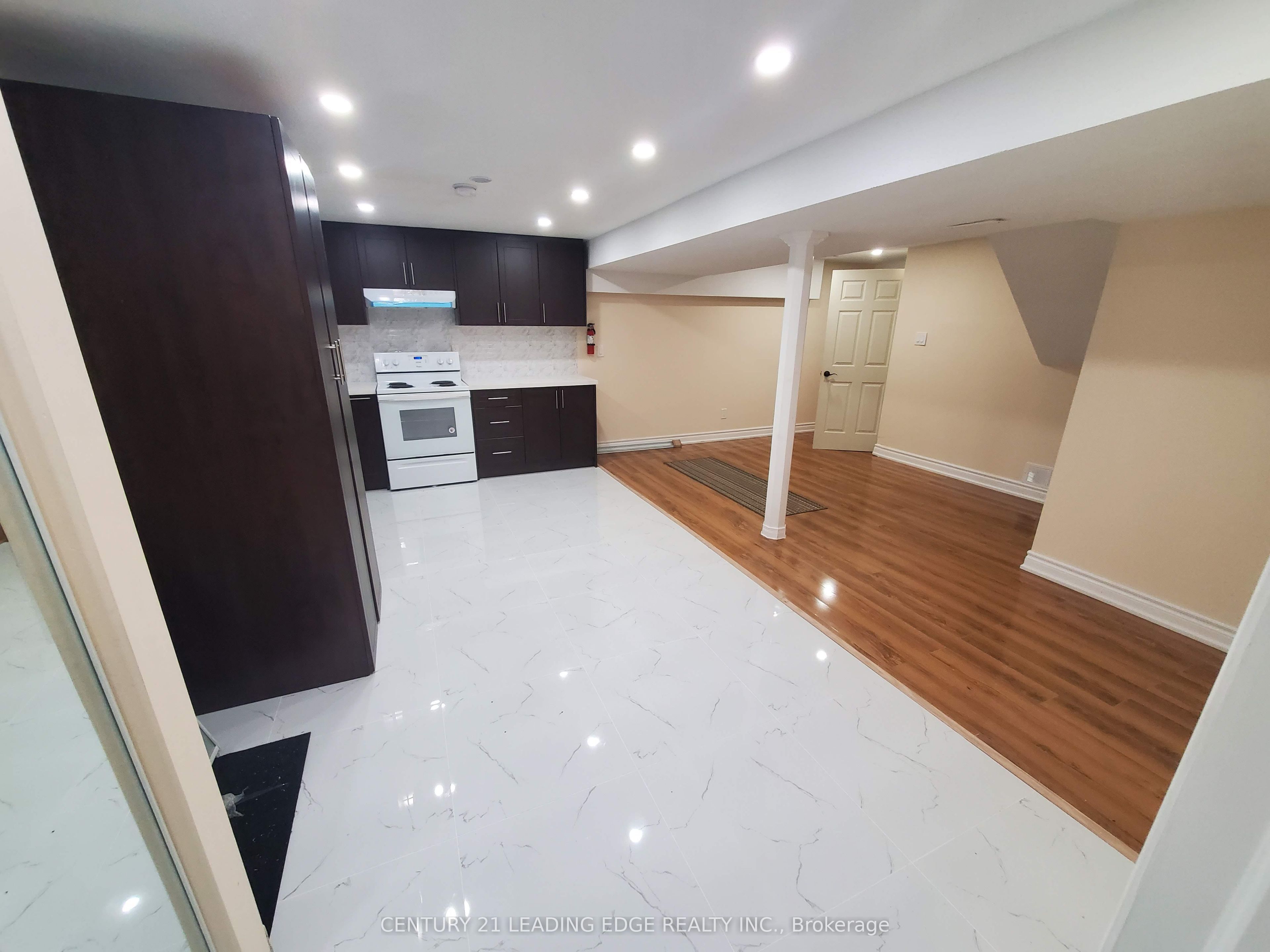 504 Lightfoot Place Lower Property Photo 3