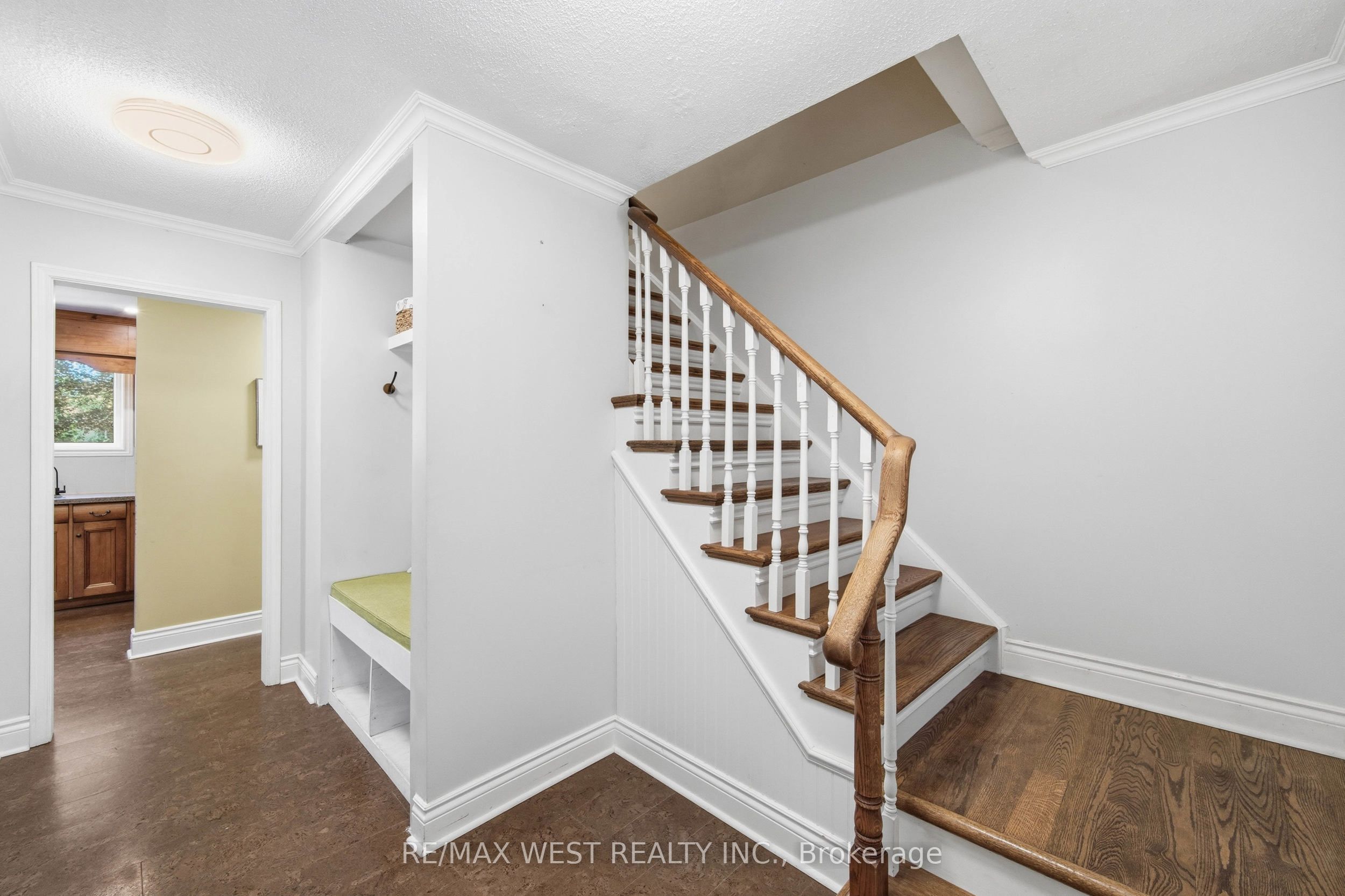 441 Paddington Crescent Property Photo 6