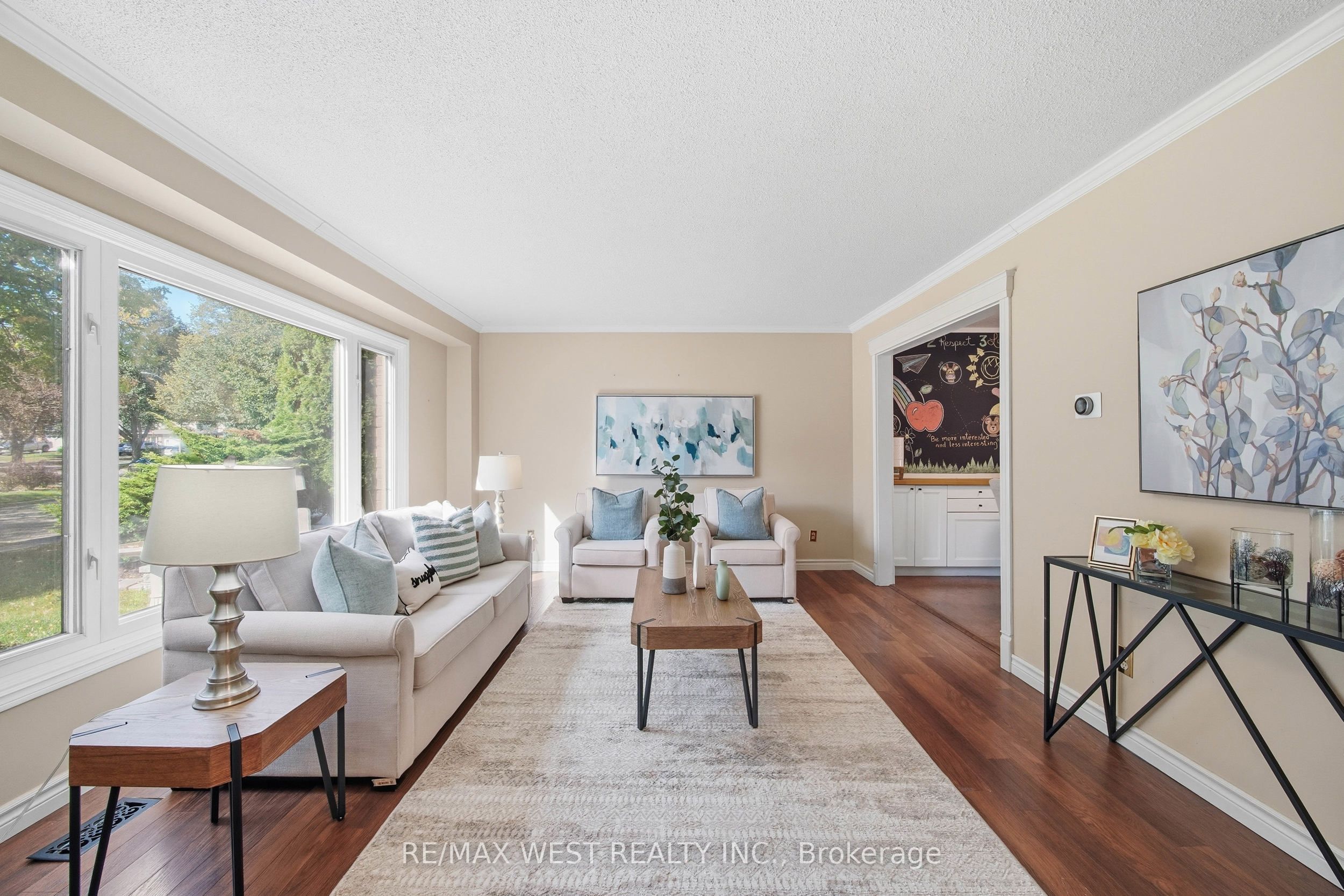 441 Paddington Crescent Property Photo 8