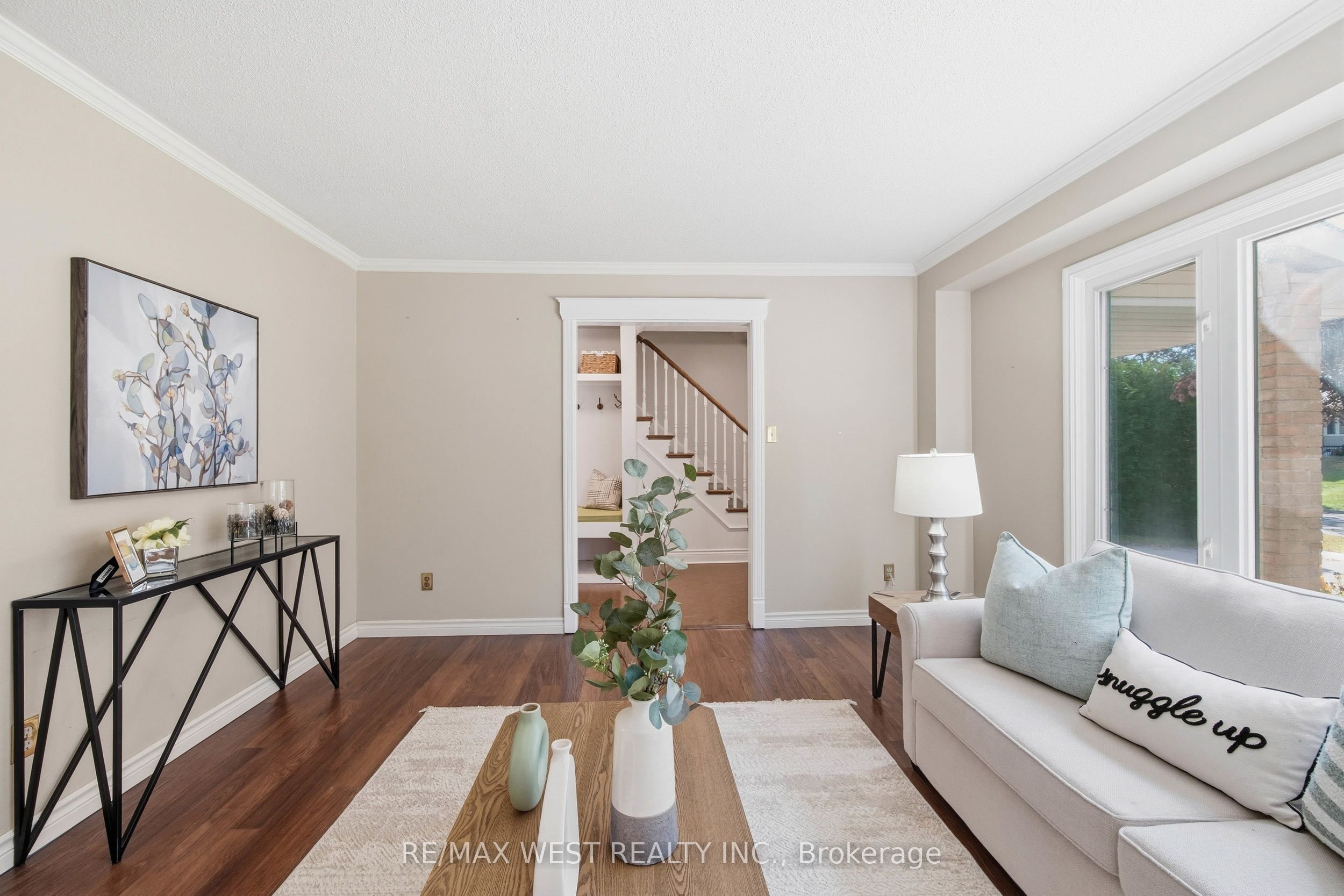 441 Paddington Crescent Property Photo 9