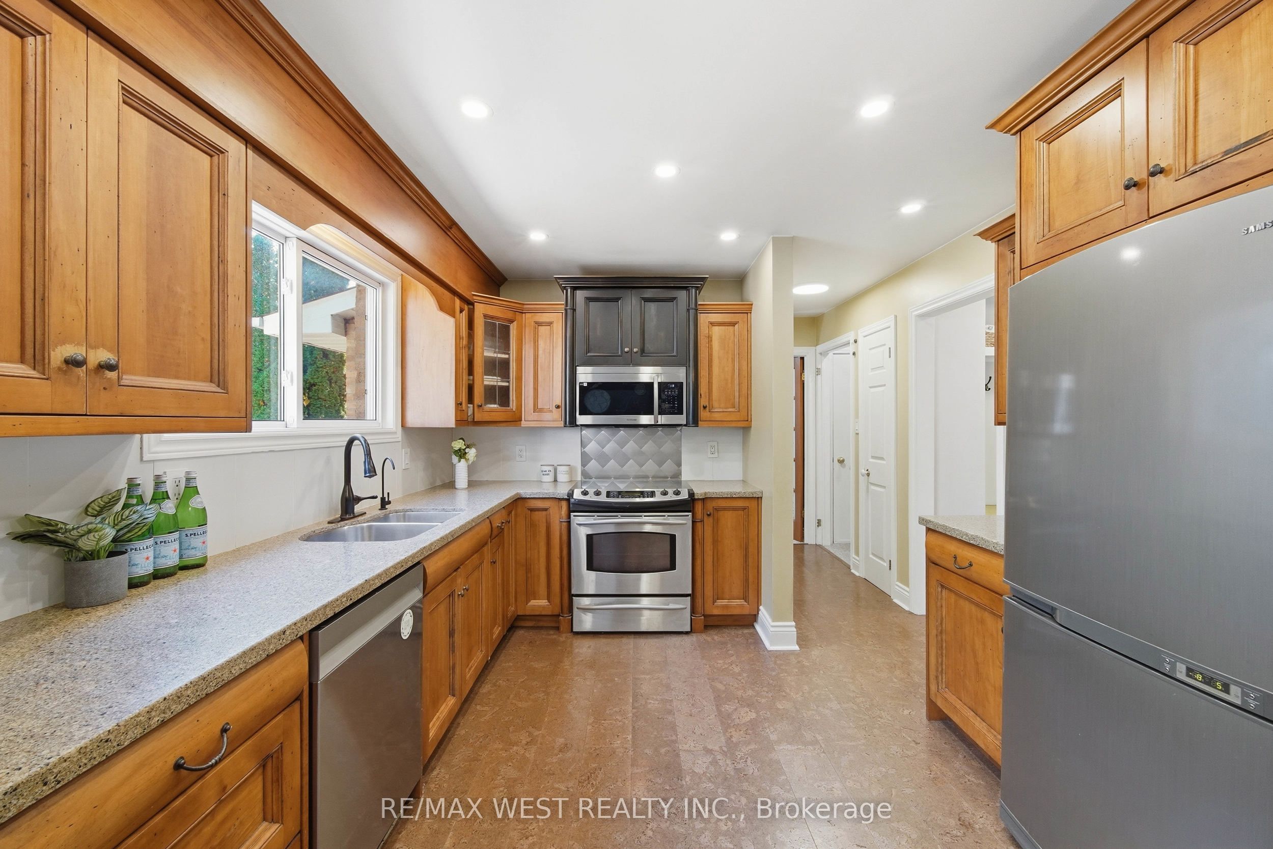 441 Paddington Crescent Property Photo 12