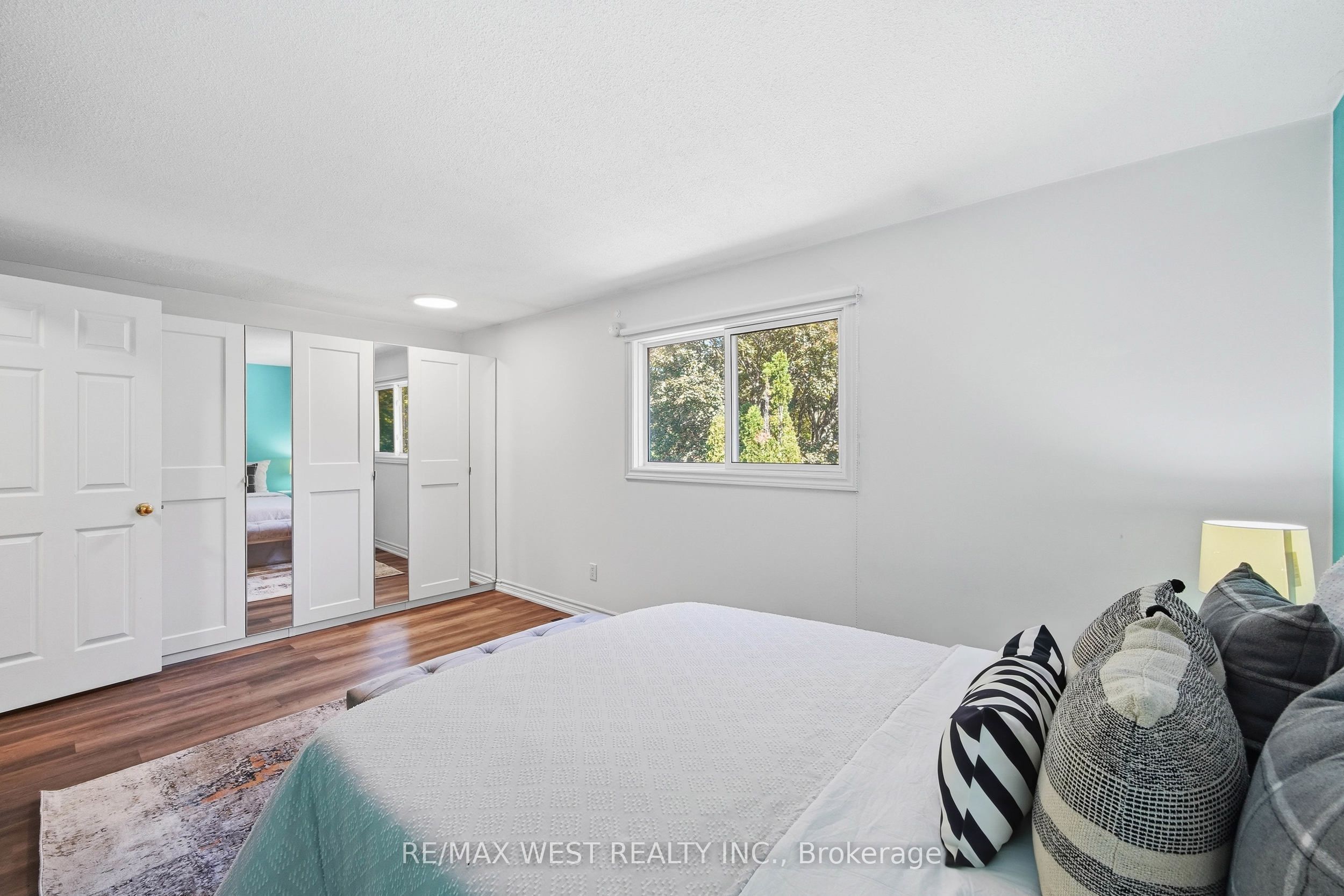 441 Paddington Crescent Property Photo 24