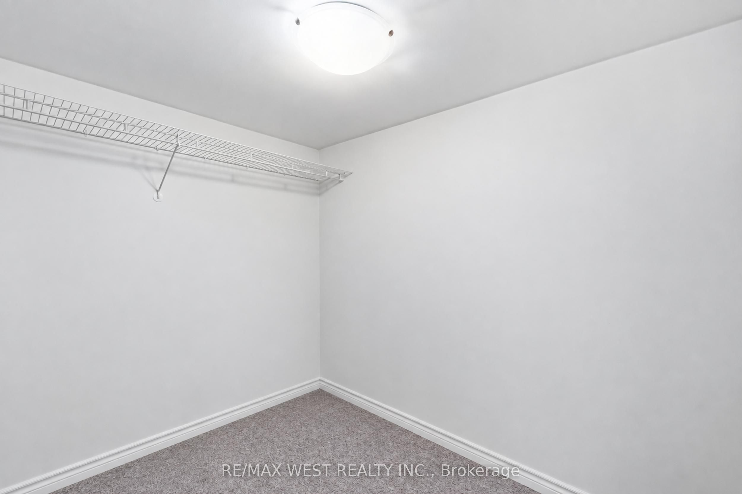 441 Paddington Crescent Property Photo 32
