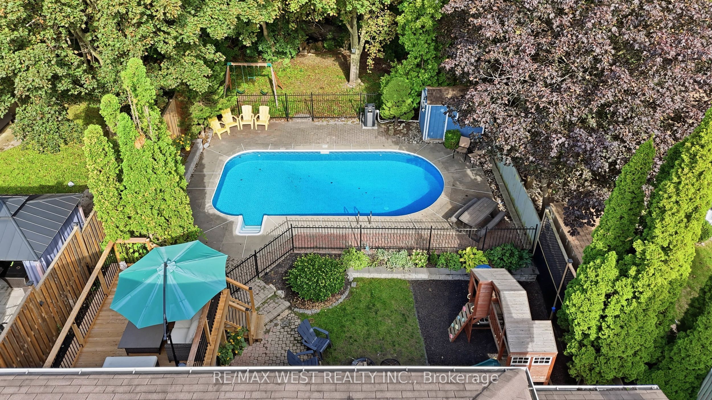 441 Paddington Crescent Property Photo 35