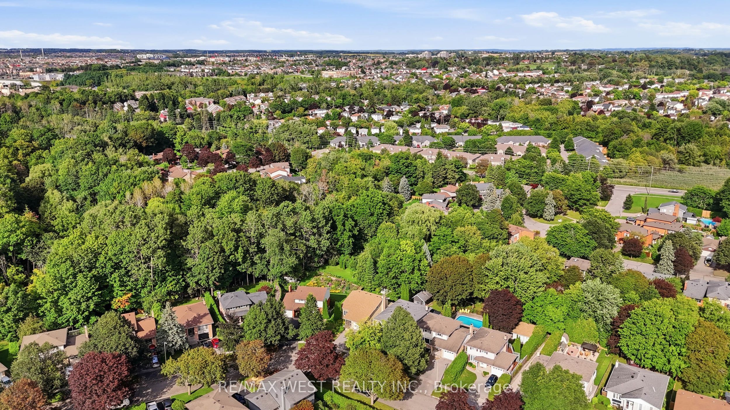 441 Paddington Crescent Property Photo 43
