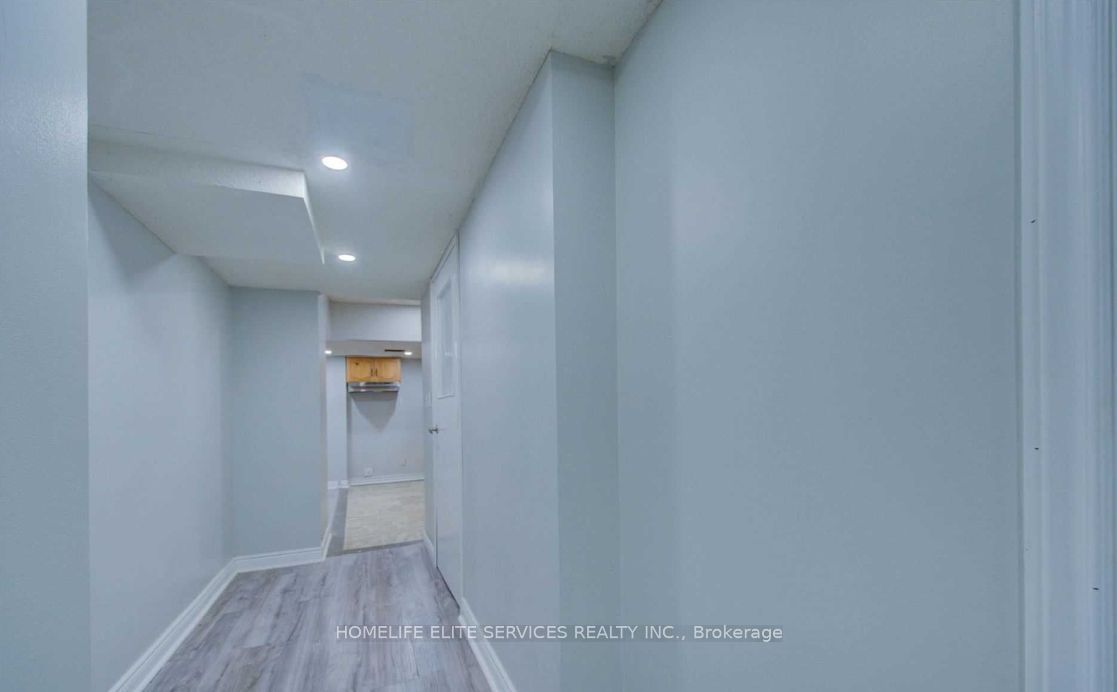 764 Meadowvale Road Bsmt Property Photo 4