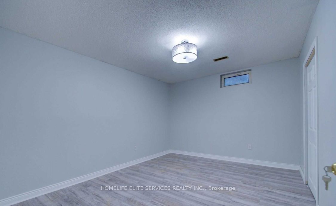 764 Meadowvale Road Bsmt Property Photo 7