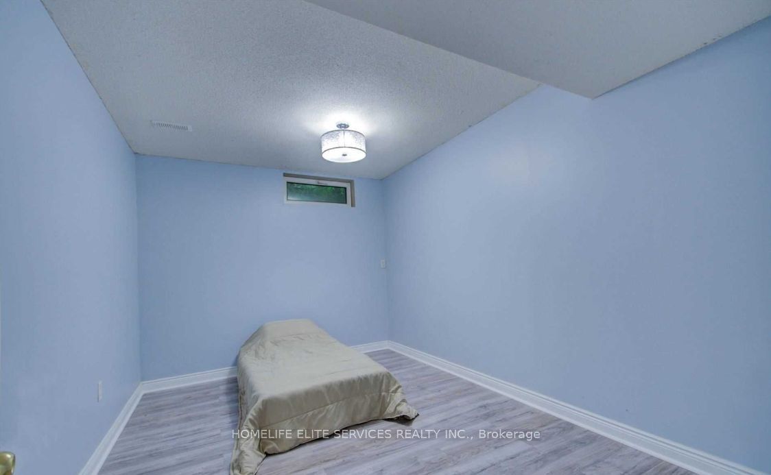 764 Meadowvale Road Bsmt Property Photo 9