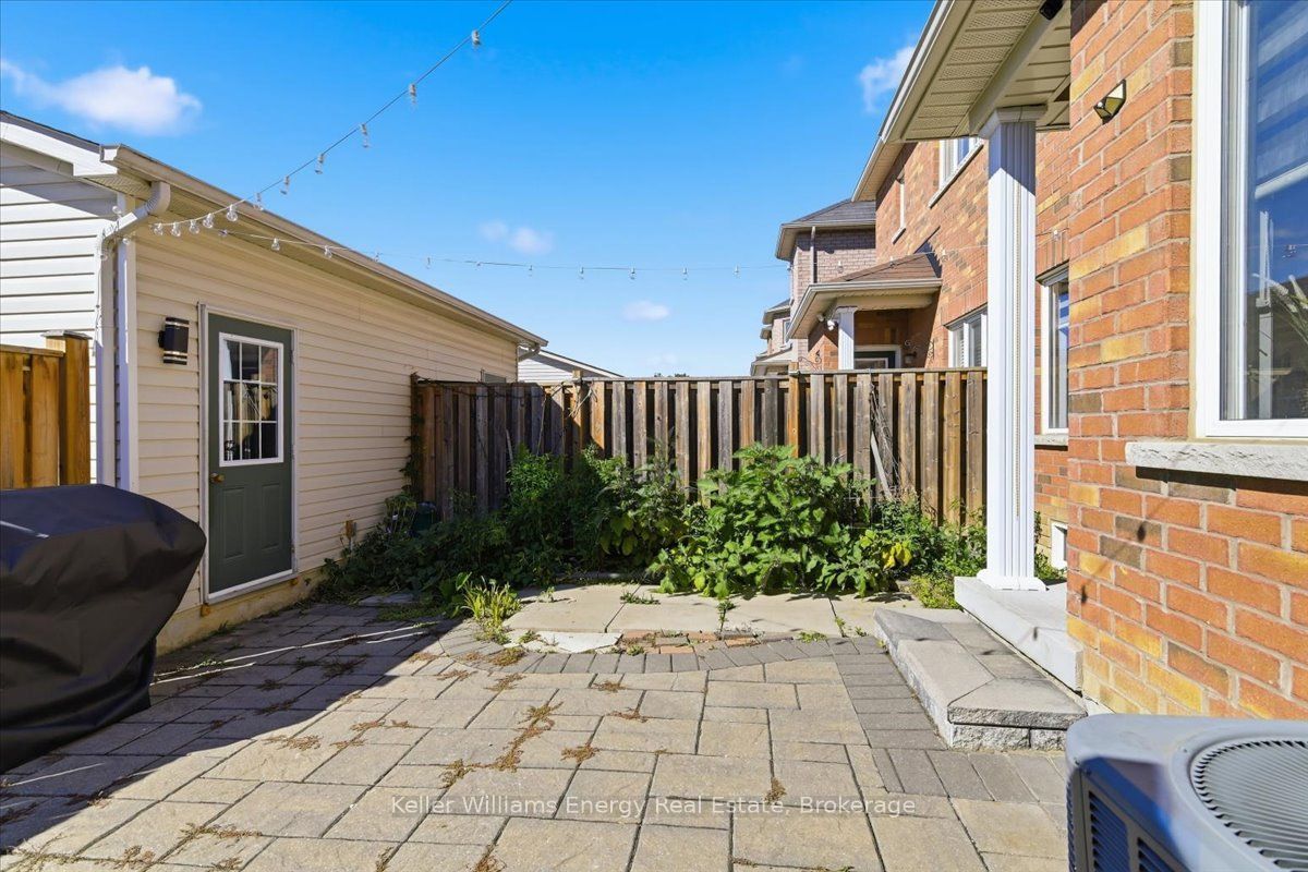 2464 Earl Grey Avenue Property Photo 26