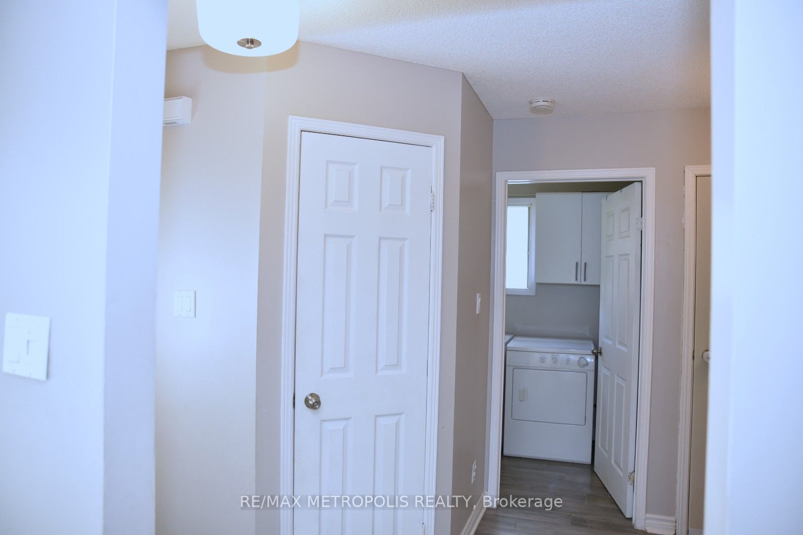 85 Barnes Drive Main Property Photo 21