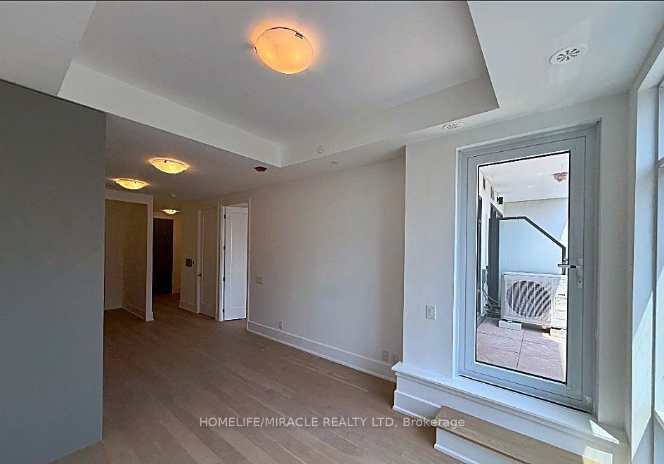 800 Broadview Avenue 404 Property Photo 11