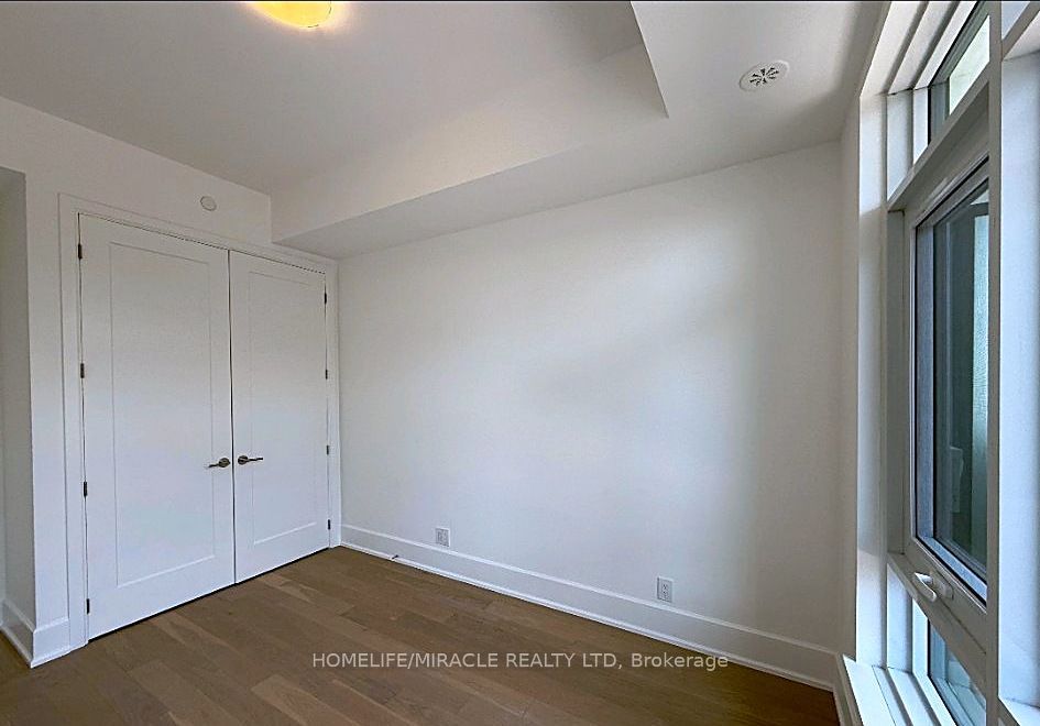 800 Broadview Avenue 404 Property Photo 13