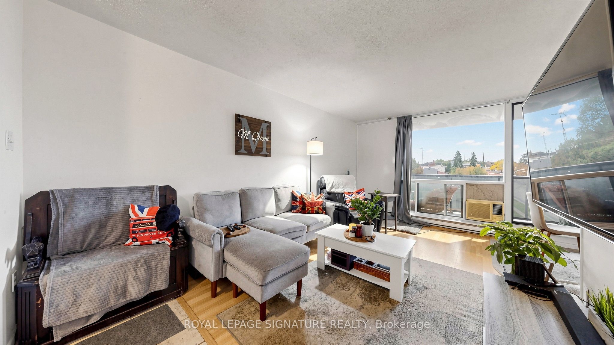 454 Centre Street S 402 Property Photo 4