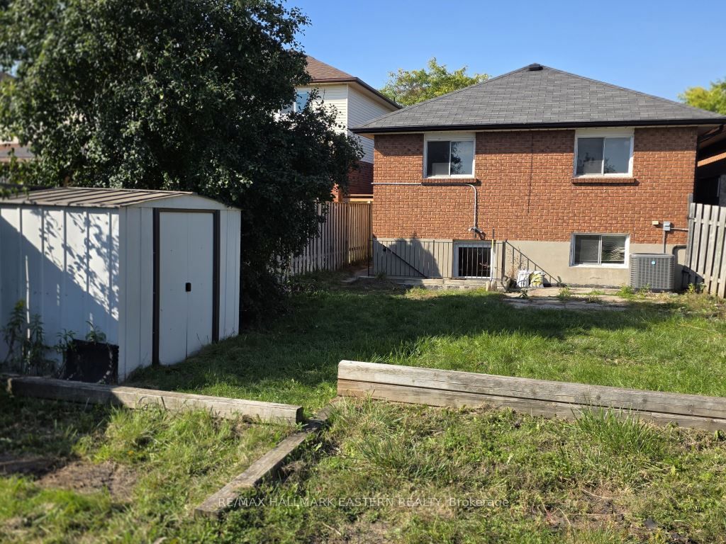 7 Turnberry Crescent Property Photo 2