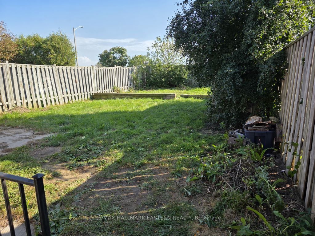 7 Turnberry Crescent Property Photo 3