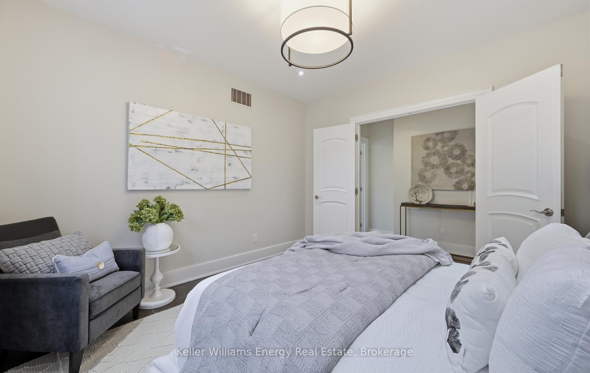 7 Woodington Court Property Photo 32