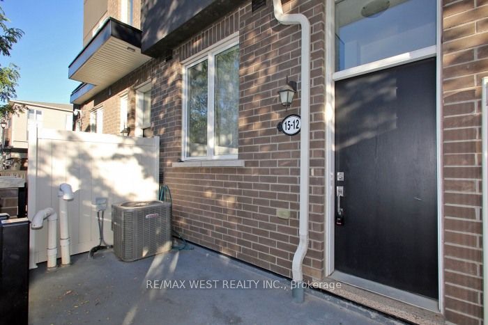 15 Heron Park Place 12 Property Photo 2