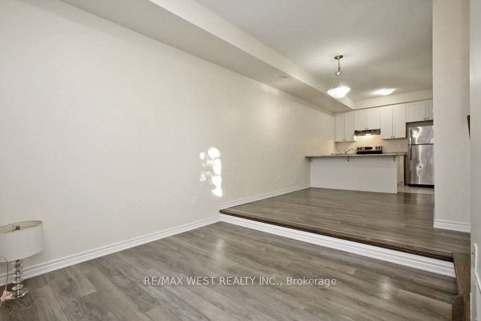 15 Heron Park Place 12 Property Photo 9