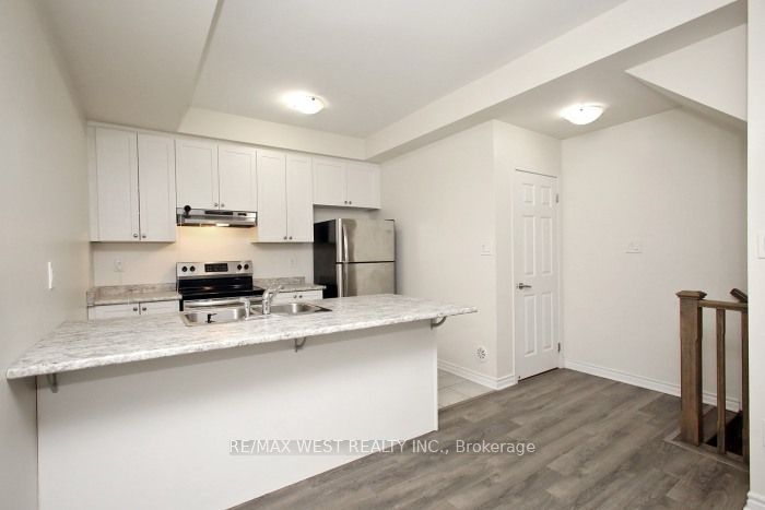 15 Heron Park Place 12 Property Photo 10