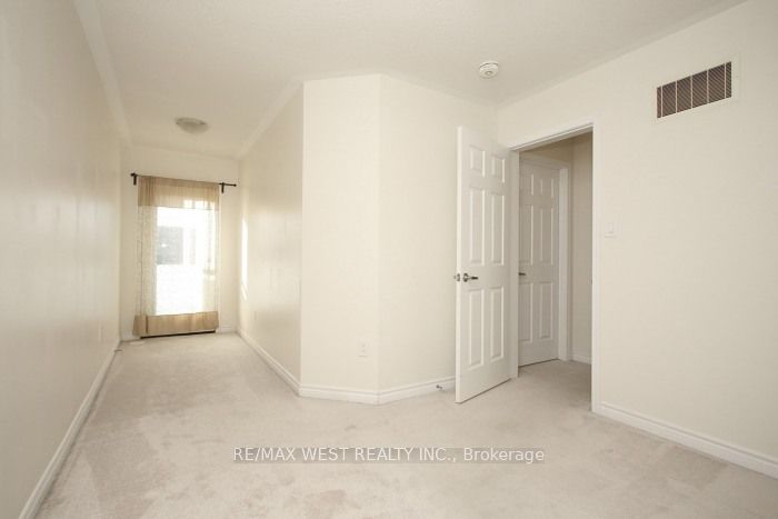 15 Heron Park Place 12 Property Photo 19
