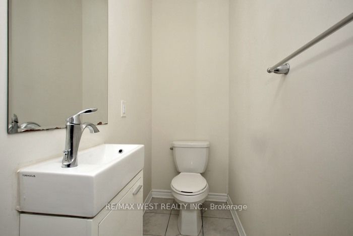 15 Heron Park Place 12 Property Photo 23