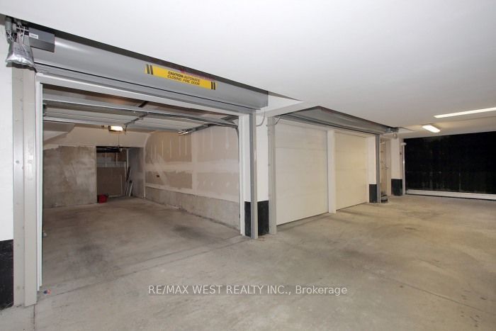 15 Heron Park Place 12 Property Photo 26