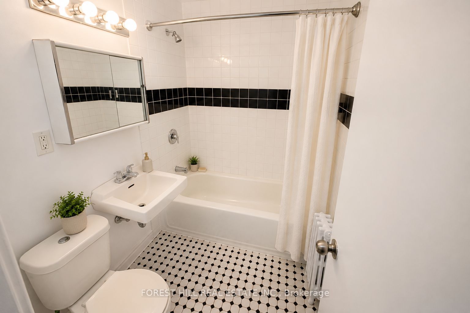 106 Goodwood Park 101 Property Photo 5
