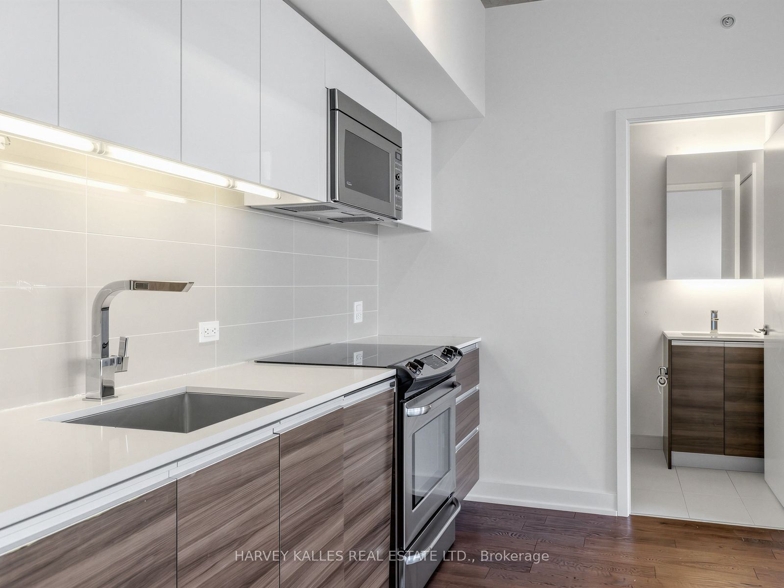 1190 Dundas Street E 1114