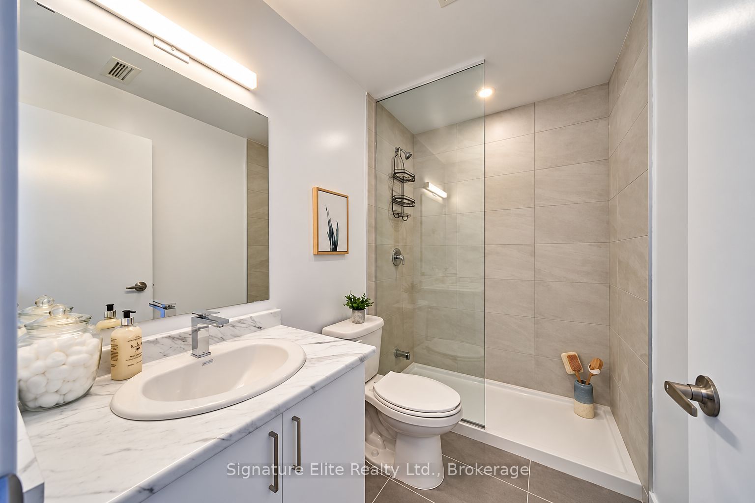 2382 Kingston Road 603 Property Photo 11