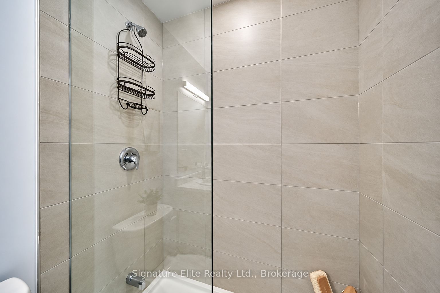 2382 Kingston Road 603 Property Photo 12