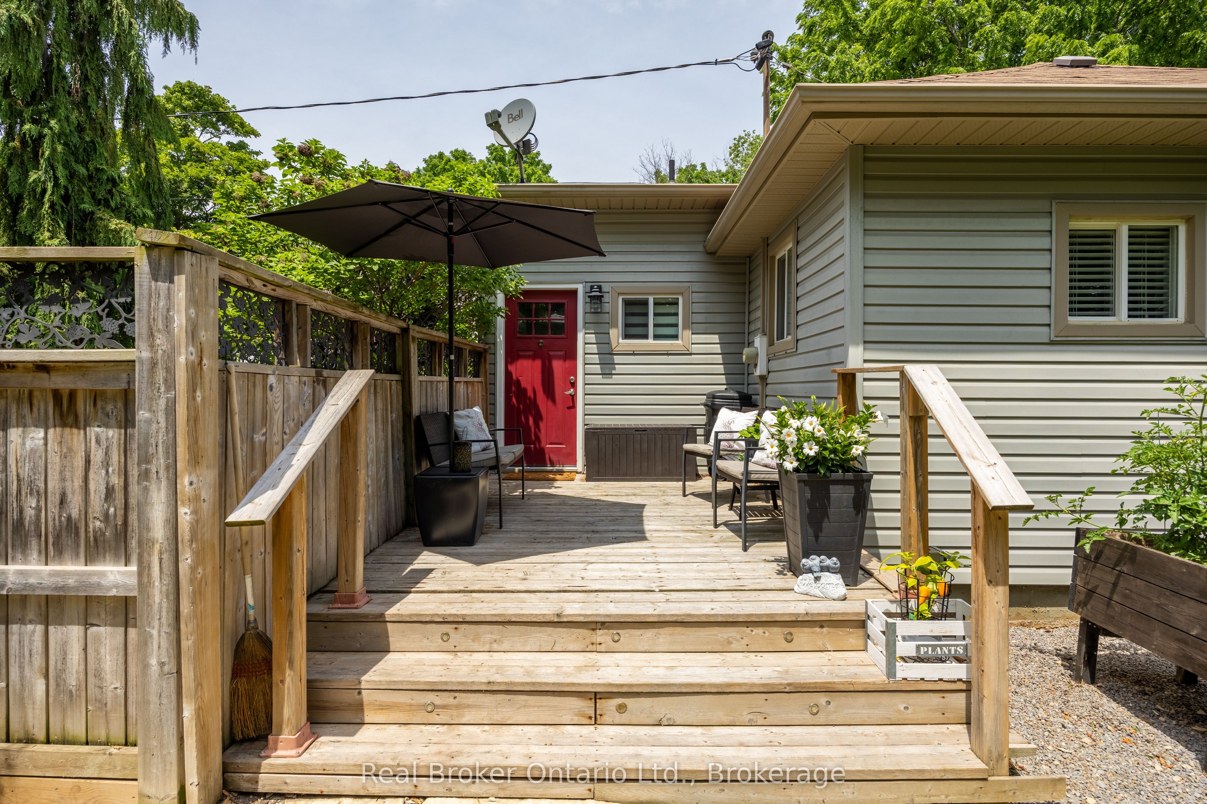 45 Centre Street Property Photo 6