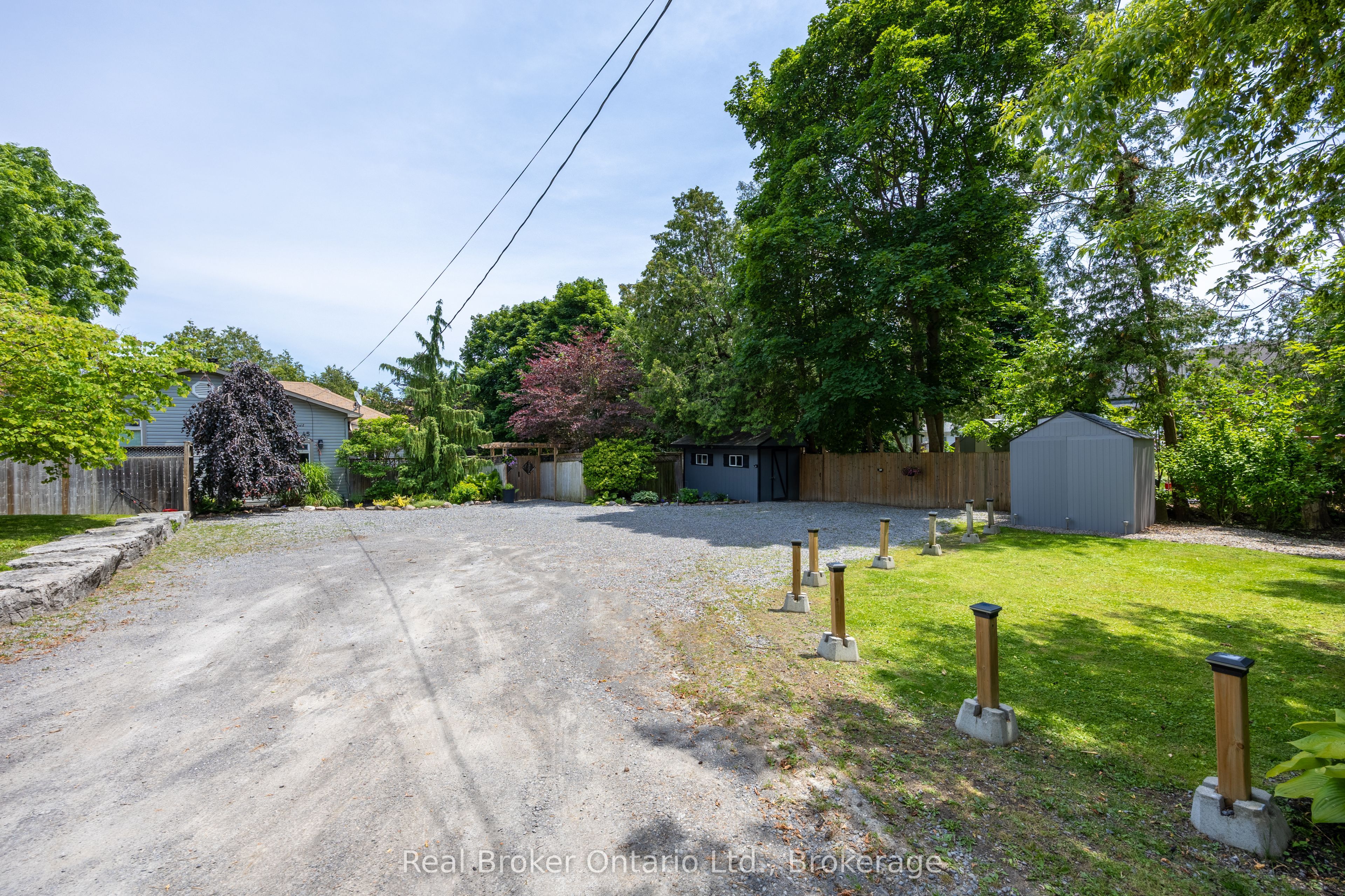 45 Centre Street Property Photo 9