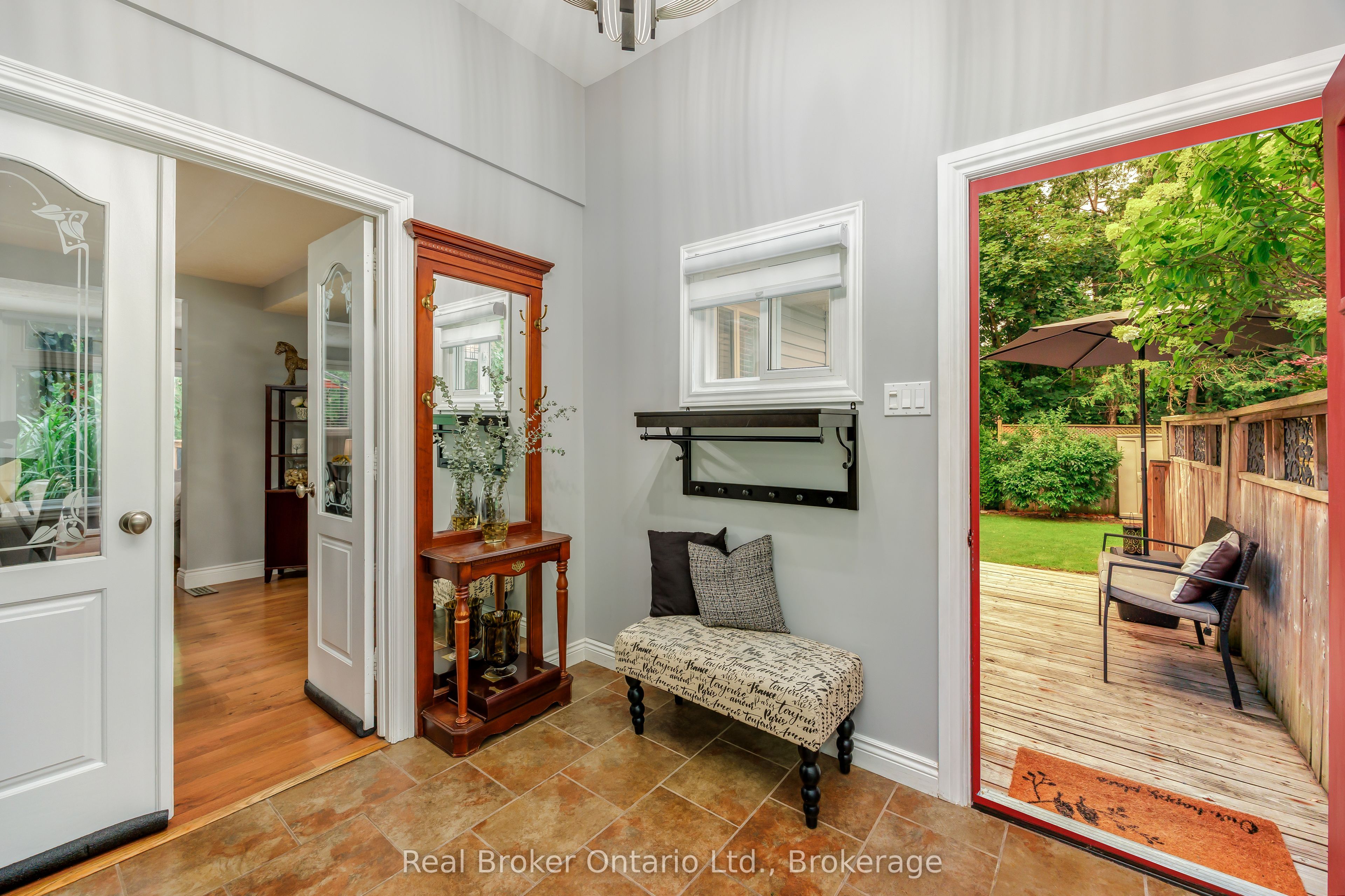 45 Centre Street Property Photo 10