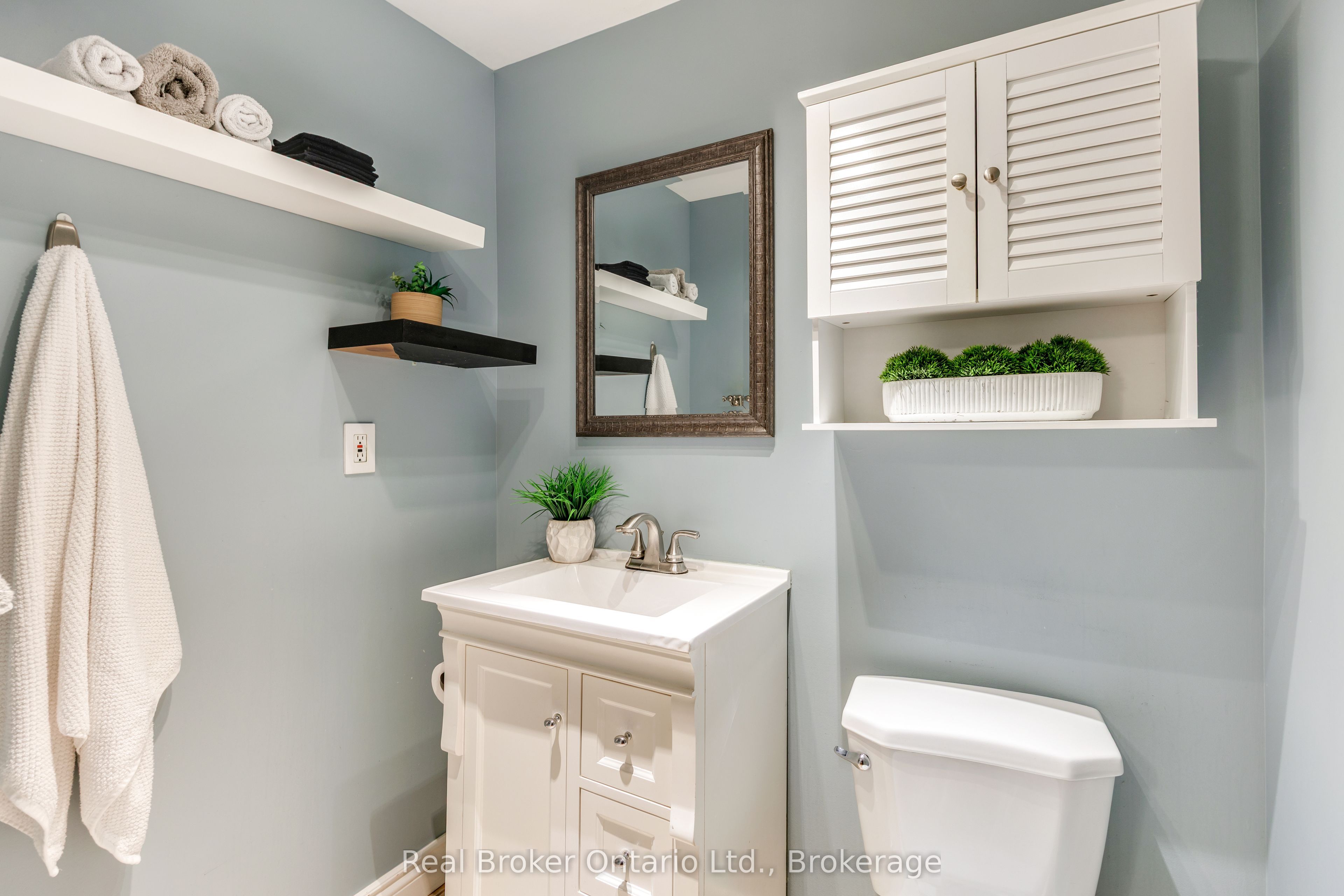 45 Centre Street Property Photo 24