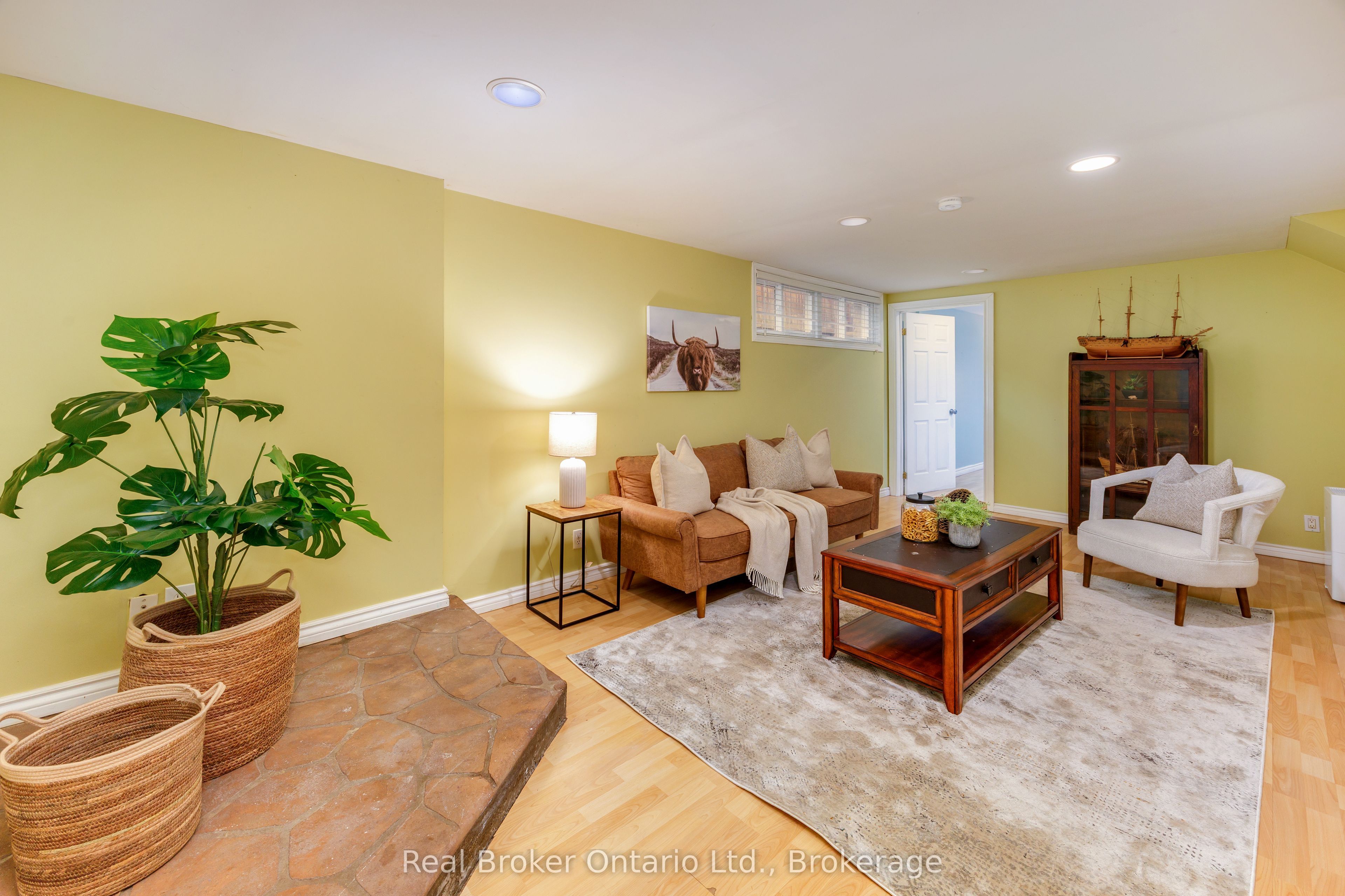 45 Centre Street Property Photo 32