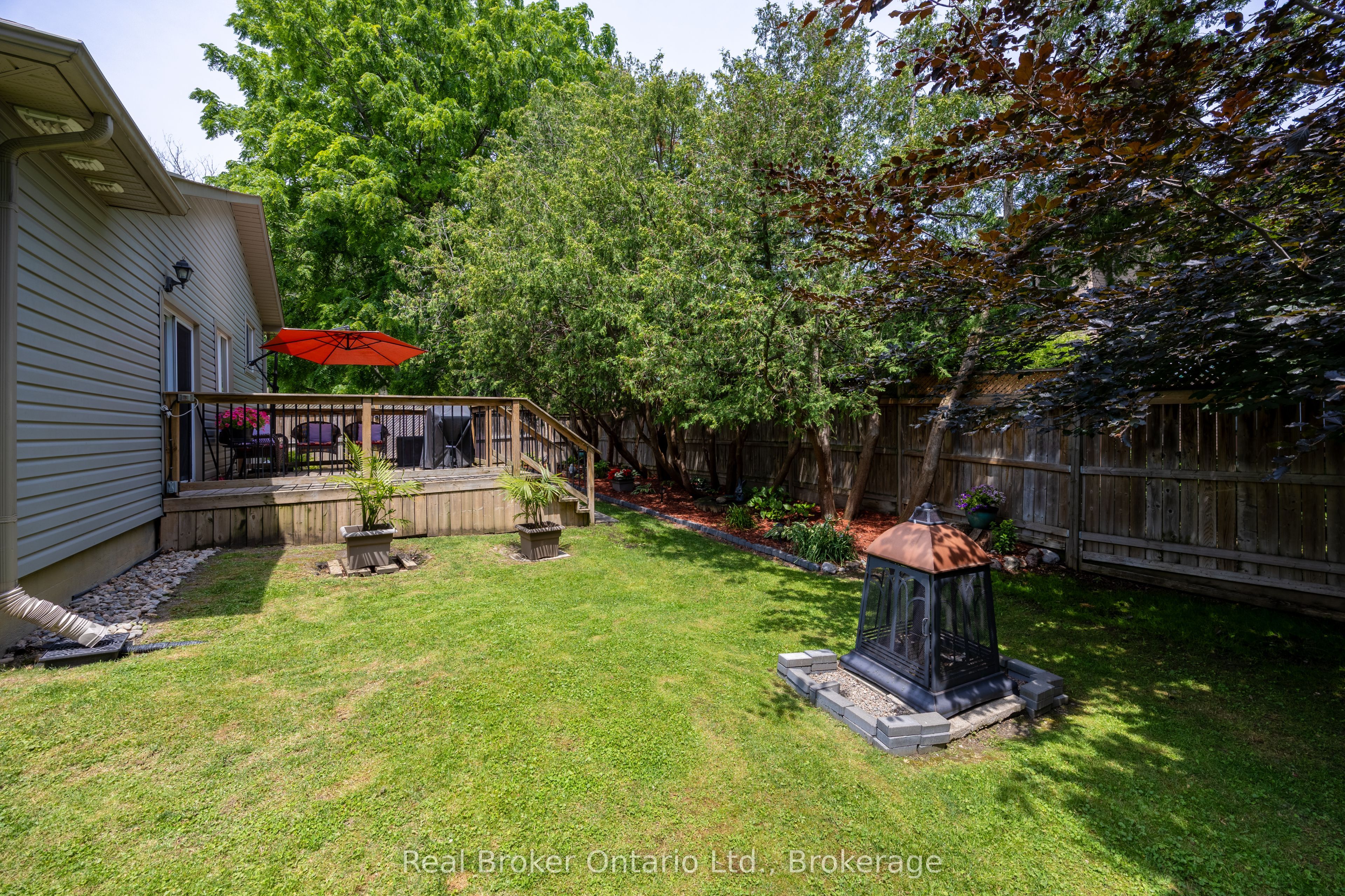 45 Centre Street Property Photo 37