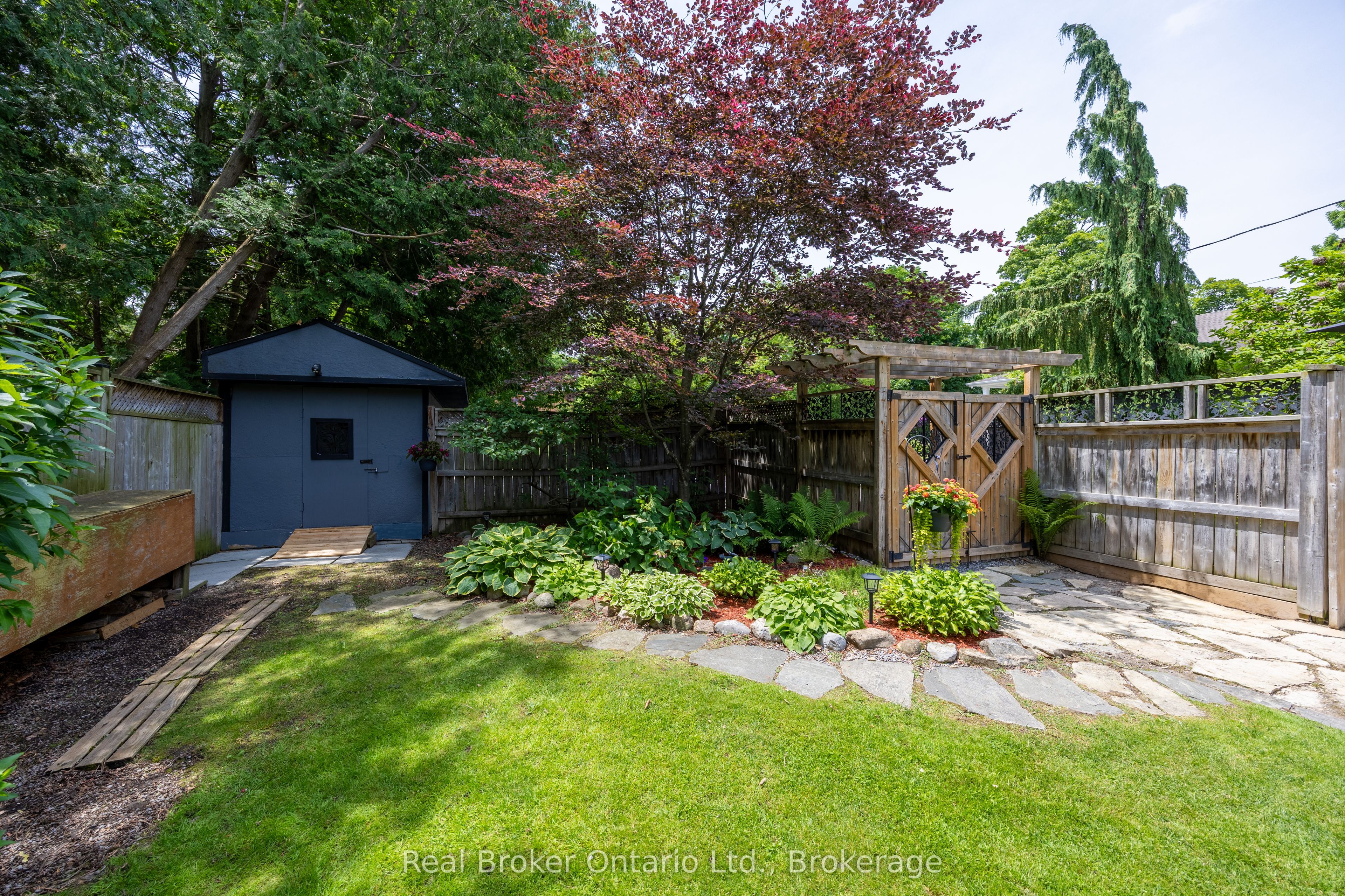 45 Centre Street Property Photo 44