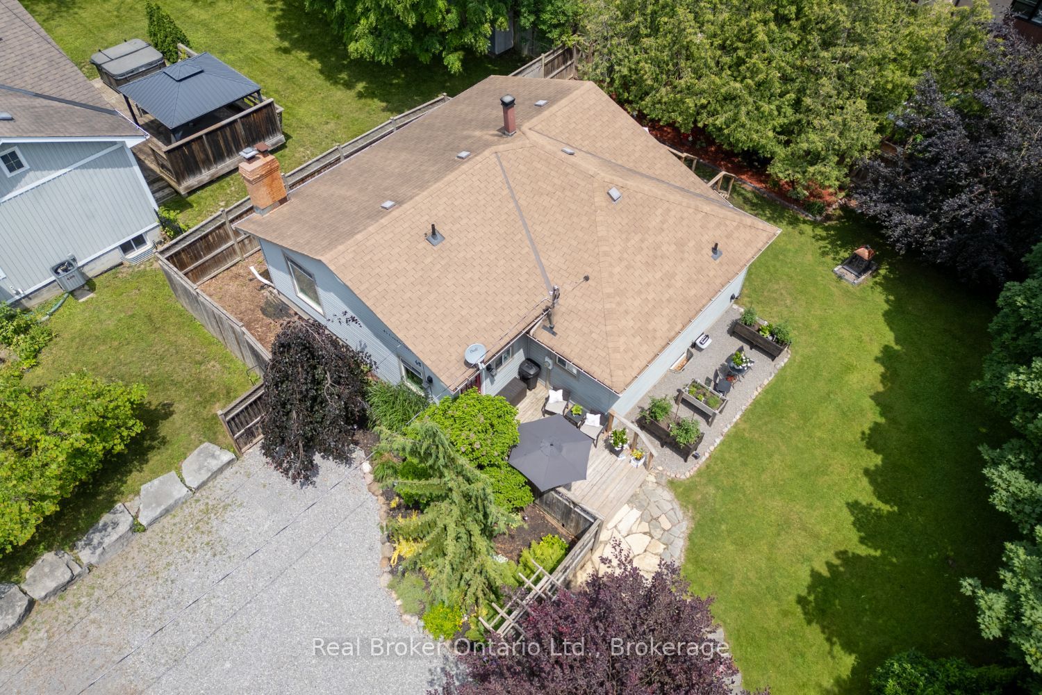 45 Centre Street Property Photo 46