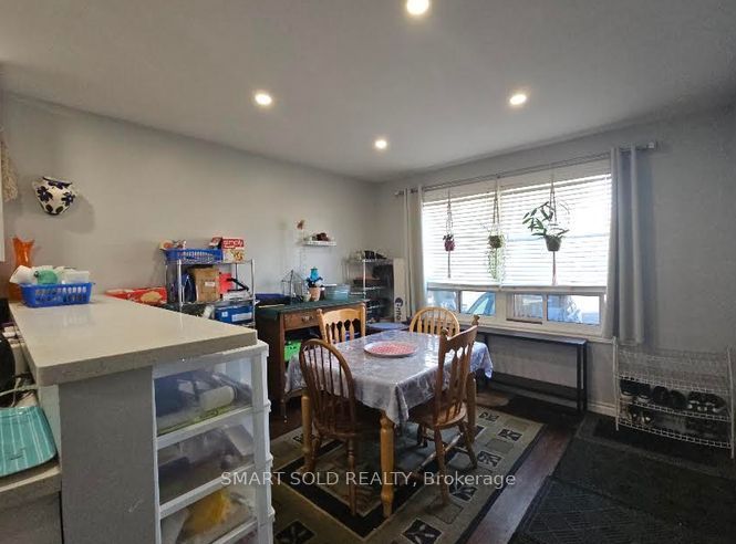 711 Dunlop Street W #main Level Property Photo 3