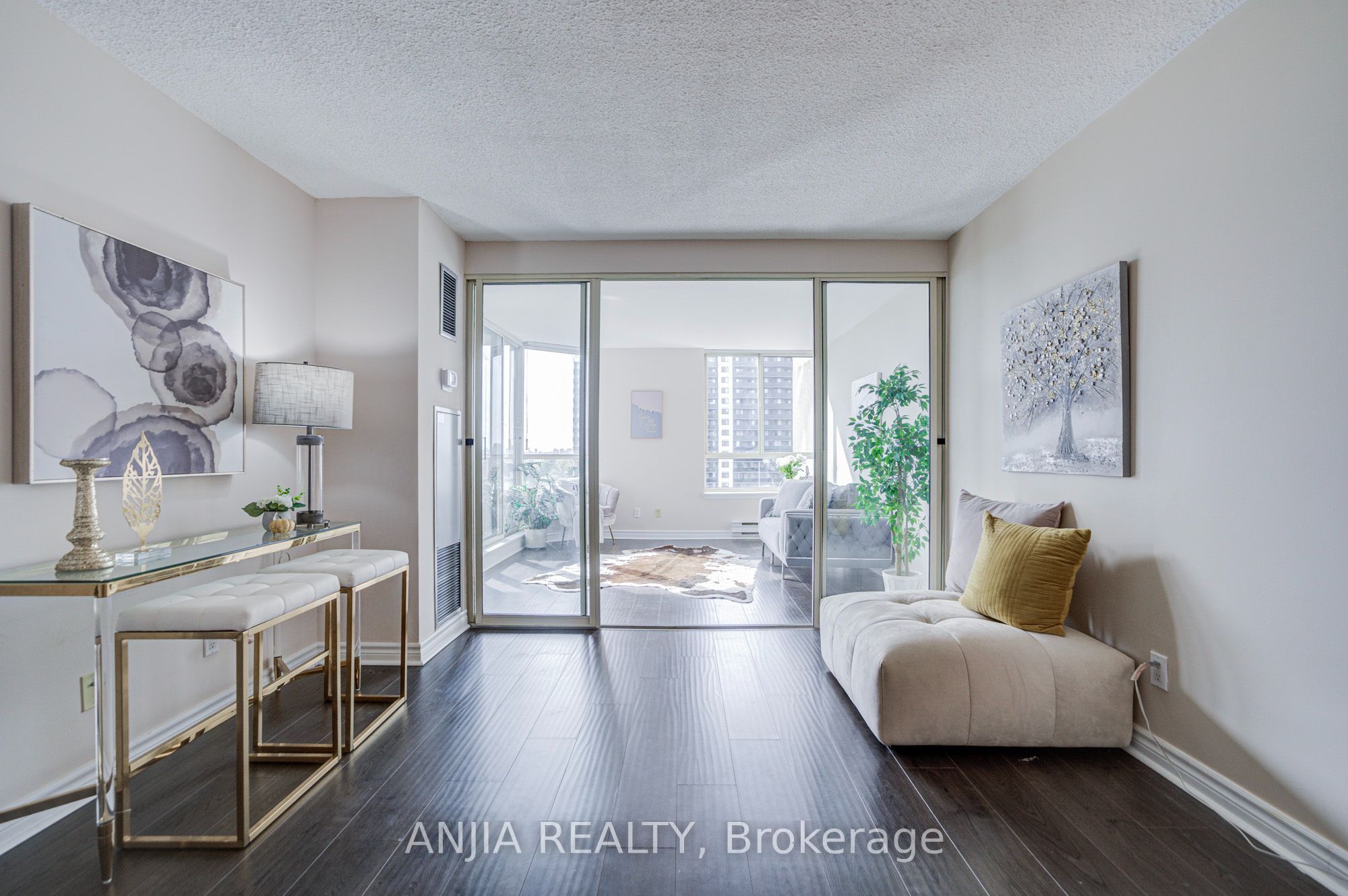 275 Bamburgh Circle 1107 Property Photo 5