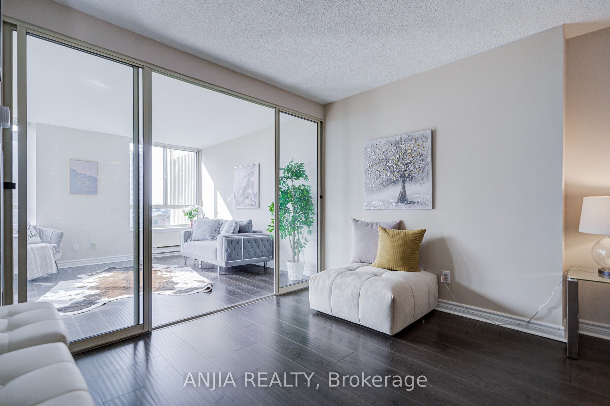 275 Bamburgh Circle 1107 Property Photo 10