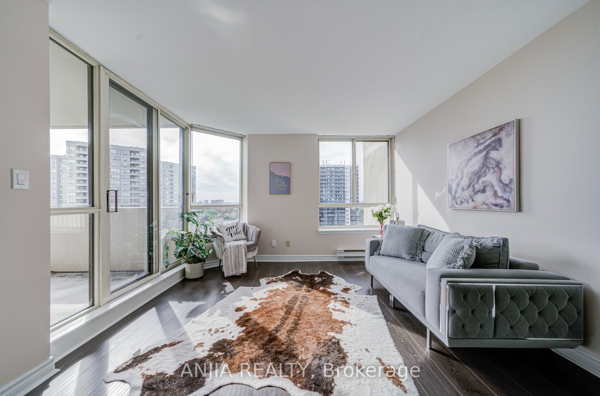 275 Bamburgh Circle 1107 Property Photo 16