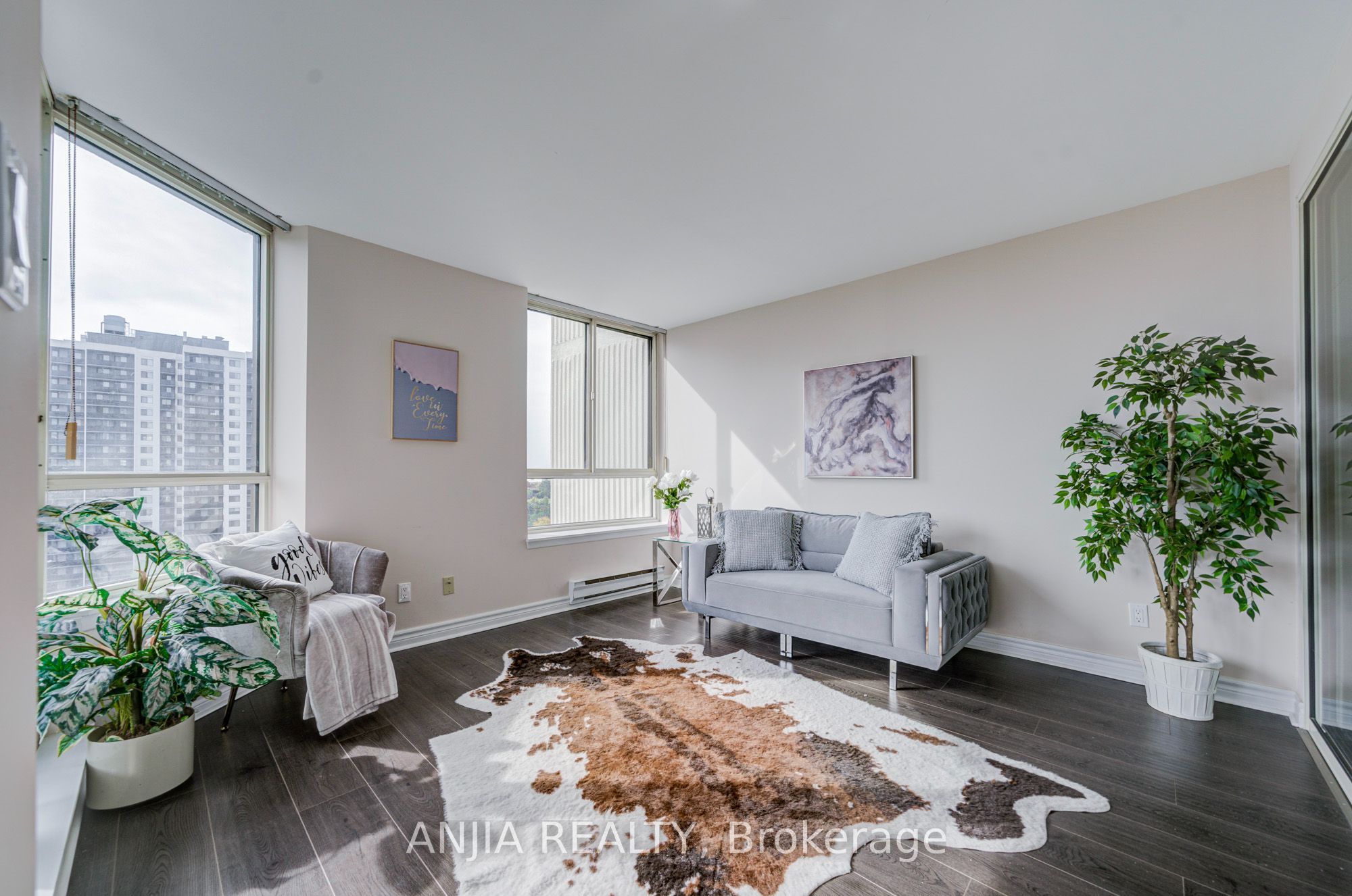 275 Bamburgh Circle 1107 Property Photo 17