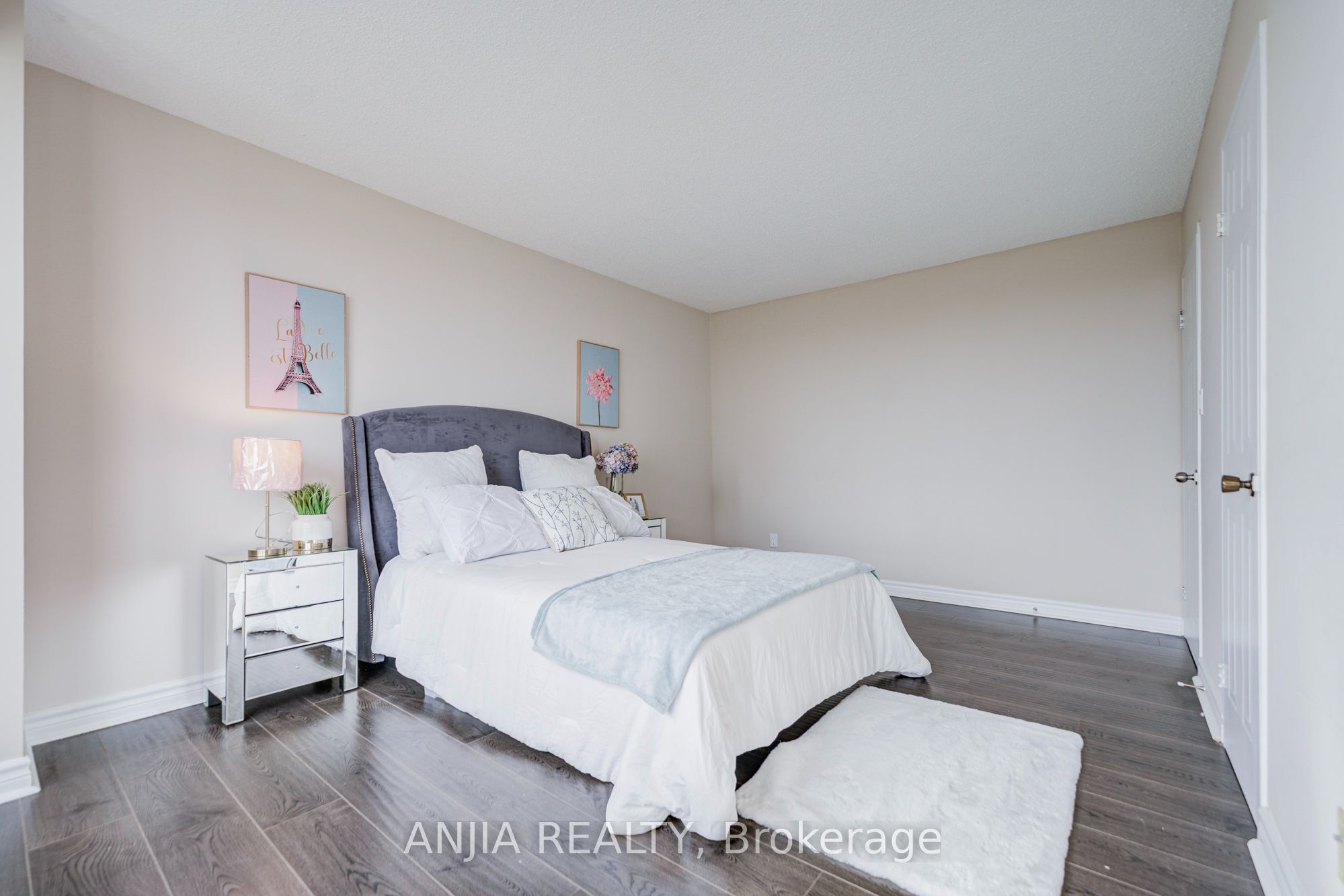 275 Bamburgh Circle 1107 Property Photo 31