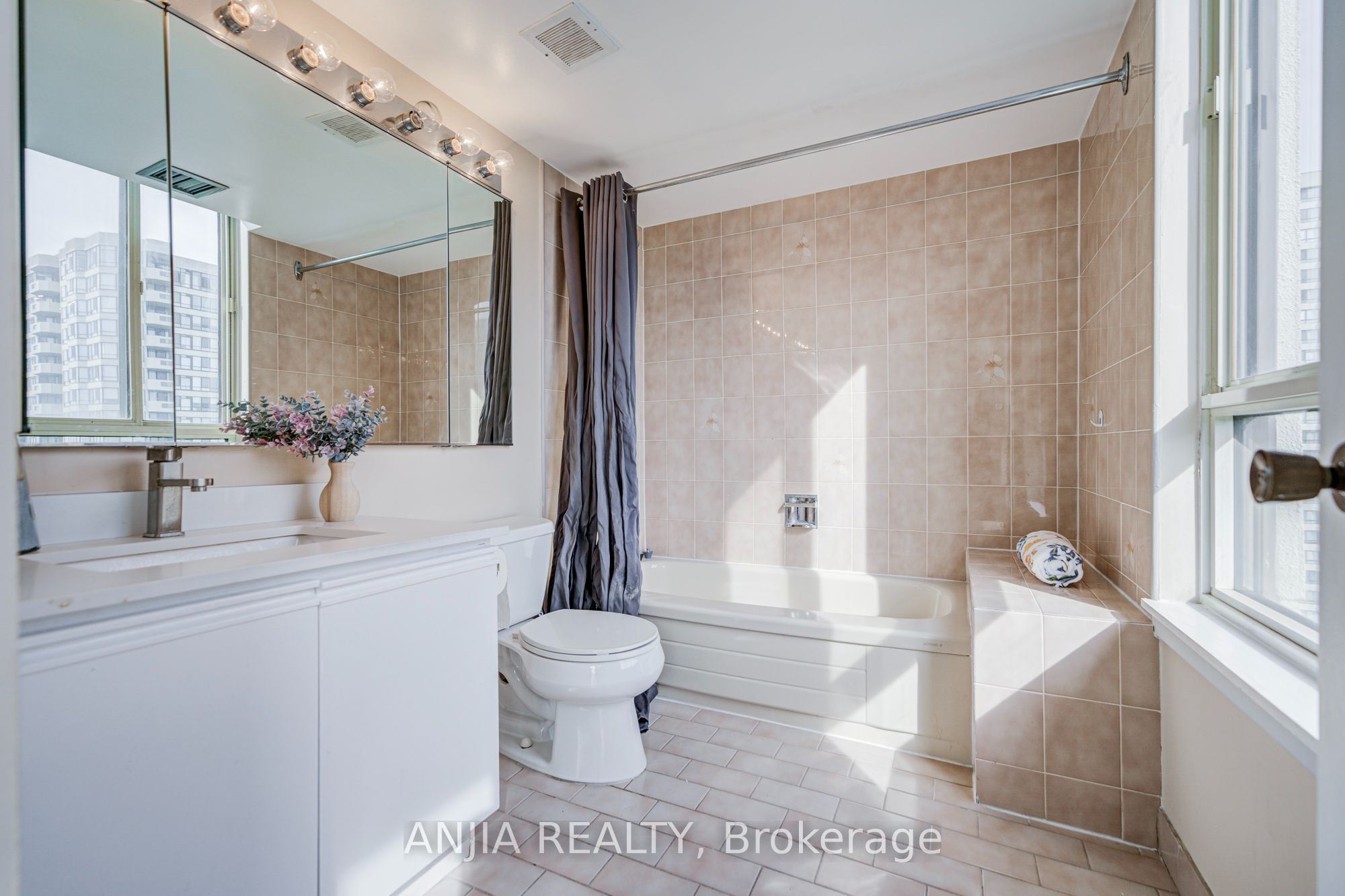 275 Bamburgh Circle 1107 Property Photo 32