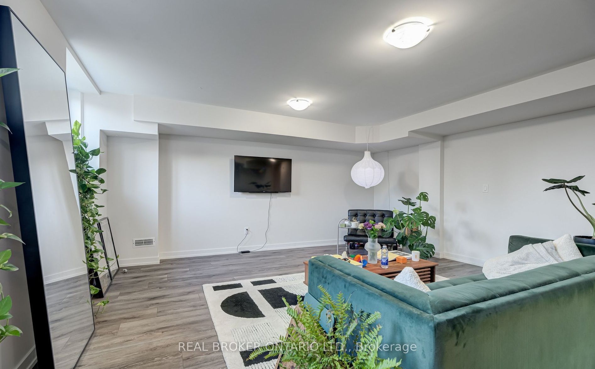 400 Finch Avenue 20a Property Photo 12