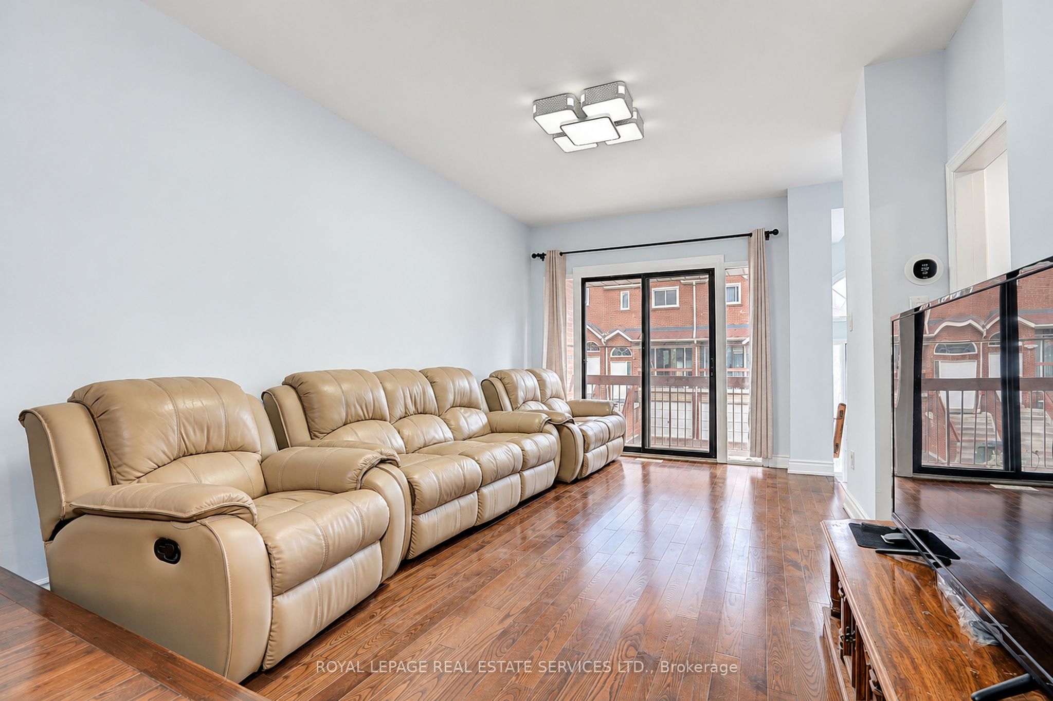 10 Reidmount Avenue 10 Property Photo 5